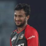 ক্যারিয়ারে এই প্রথম এক ওভারে ৫ ছক্কা খেল সাকিব